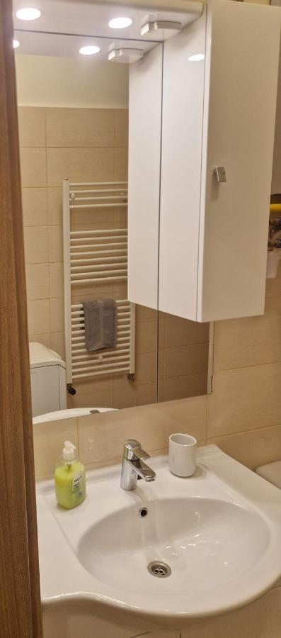 C22 Apartman บูดาเปสต์ ภายนอก รูปภาพ