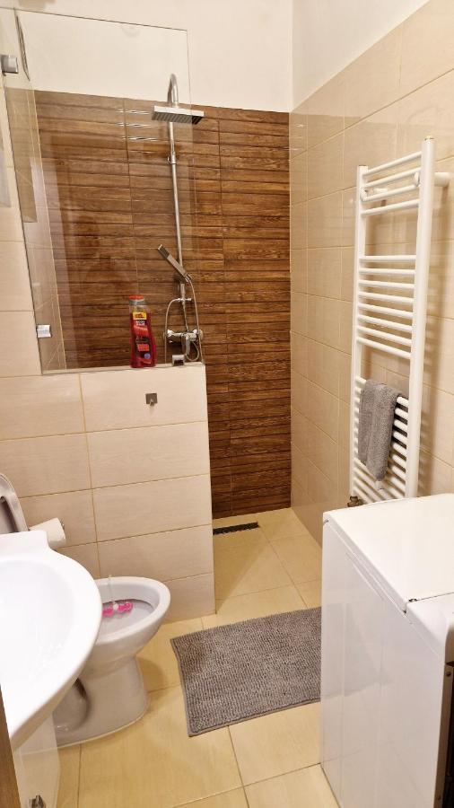 C22 Apartman บูดาเปสต์ ภายนอก รูปภาพ